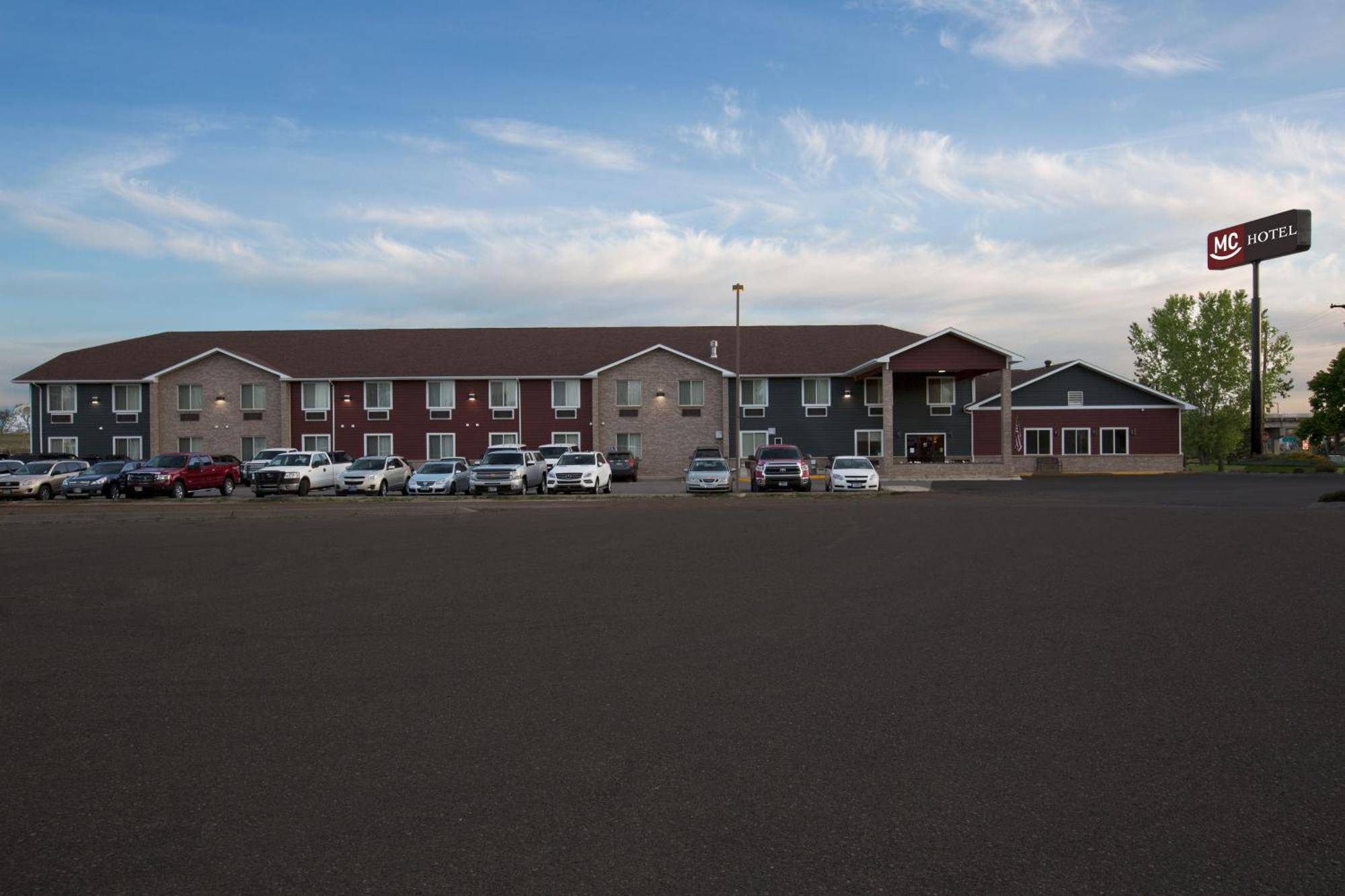 Miles City Hotel Bagian luar foto