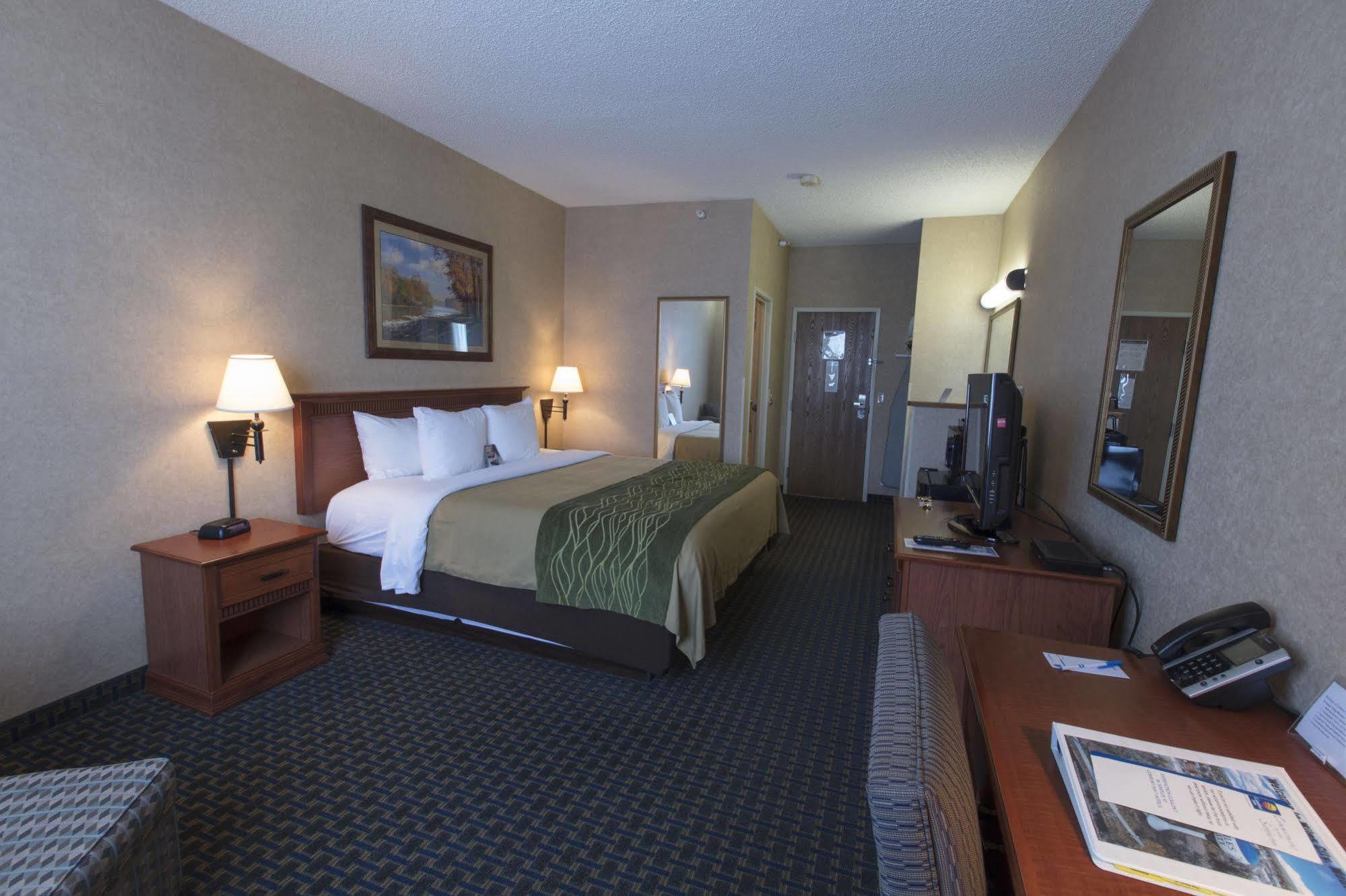 Miles City Hotel Bagian luar foto