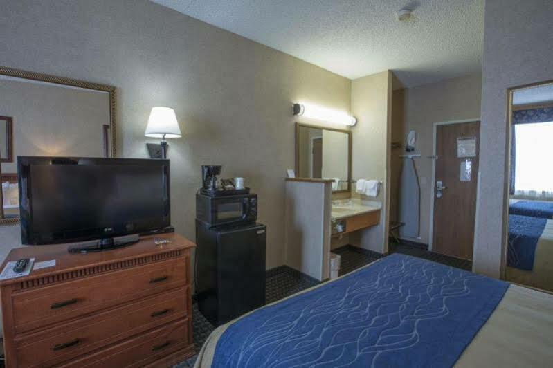 Miles City Hotel Bagian luar foto