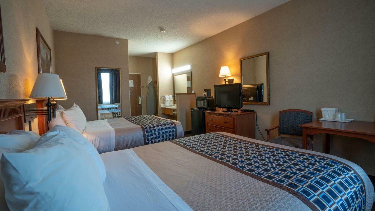 Miles City Hotel Bagian luar foto